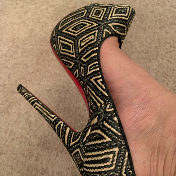 Christian Louboutin Daffodile - Picture 13 of 14